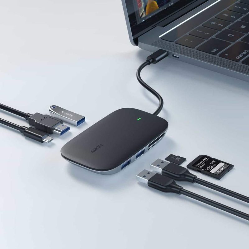 aukey cb c docking station  in  usb c hub with w pd